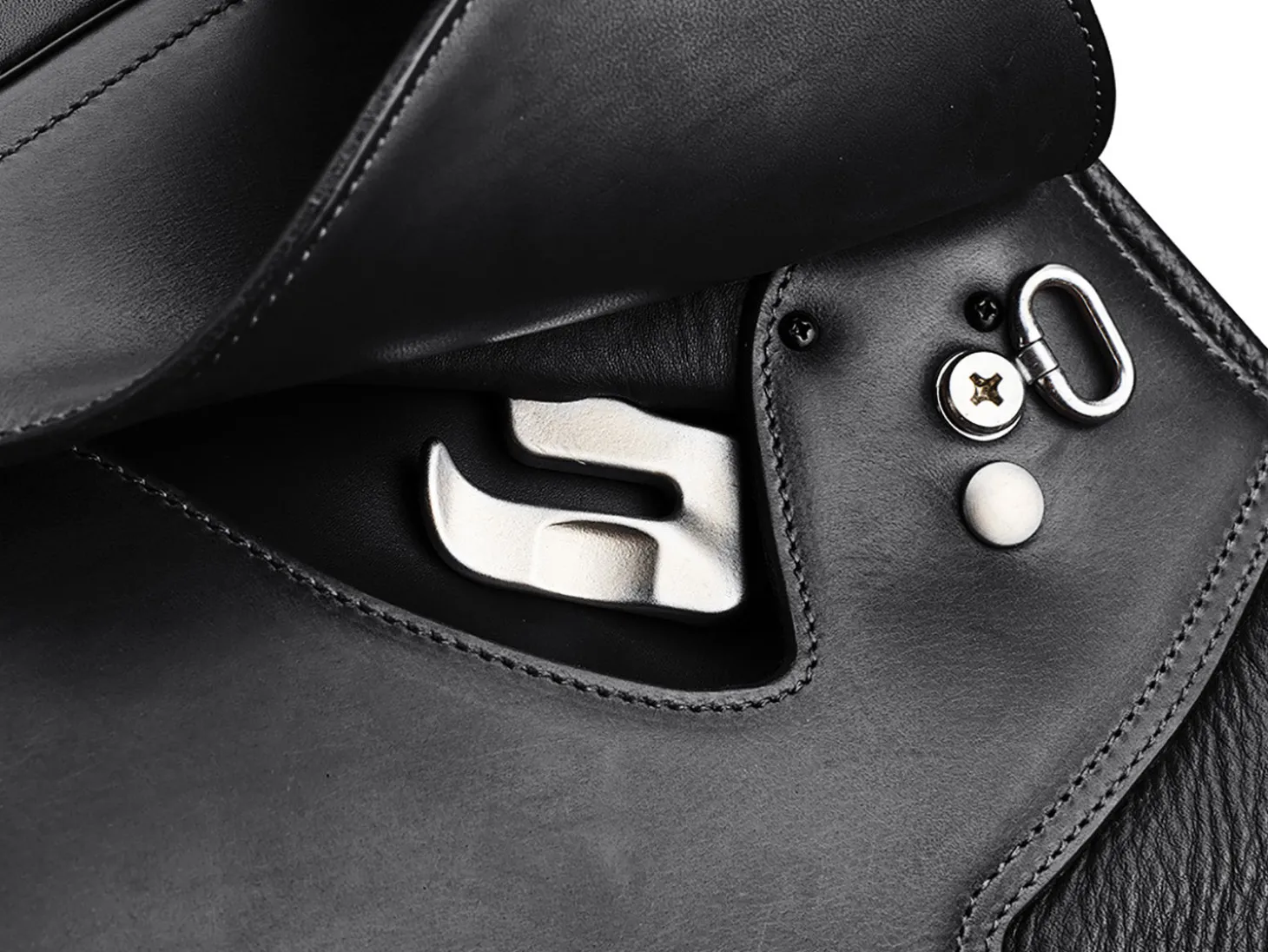 Arena Wide All-Purpose Saddle